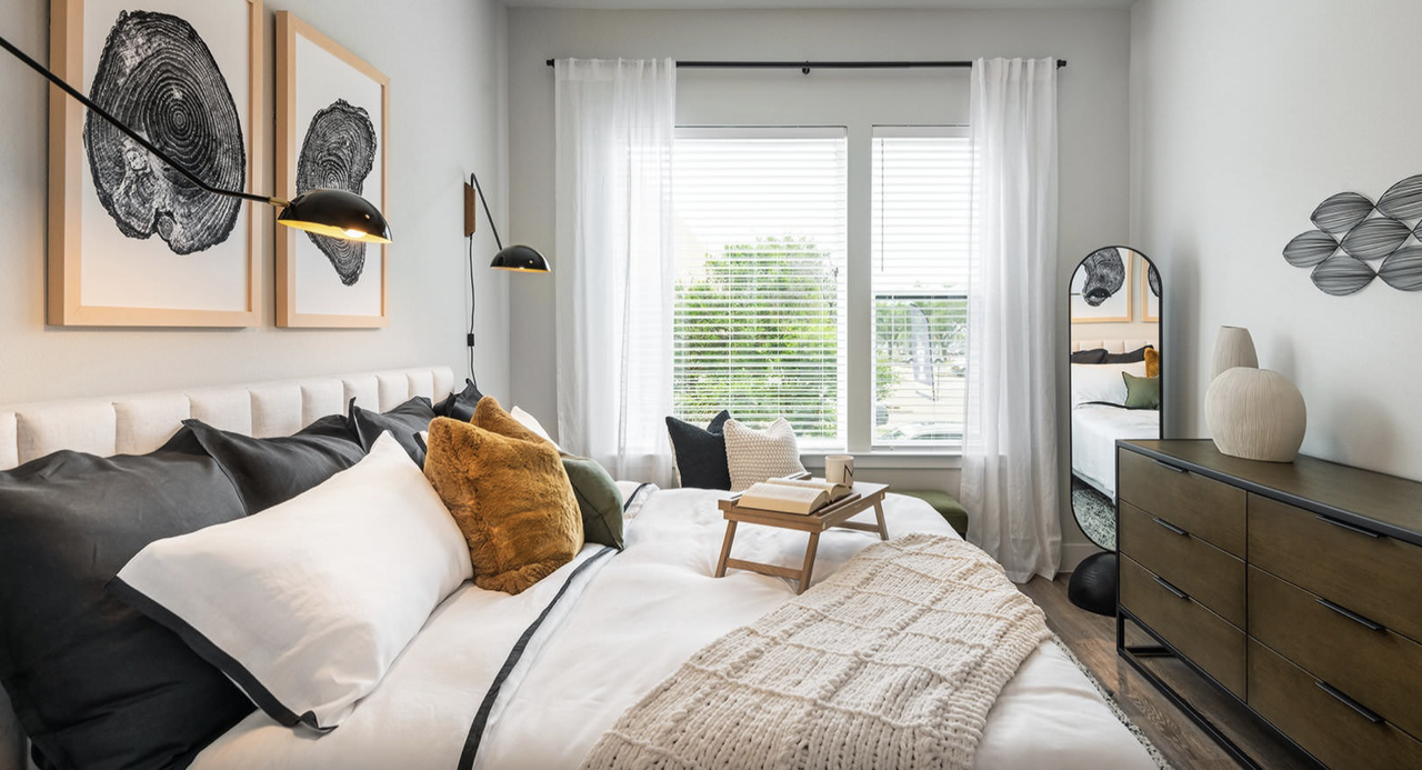 1812 Rutland Drive - Photo 4 of 15