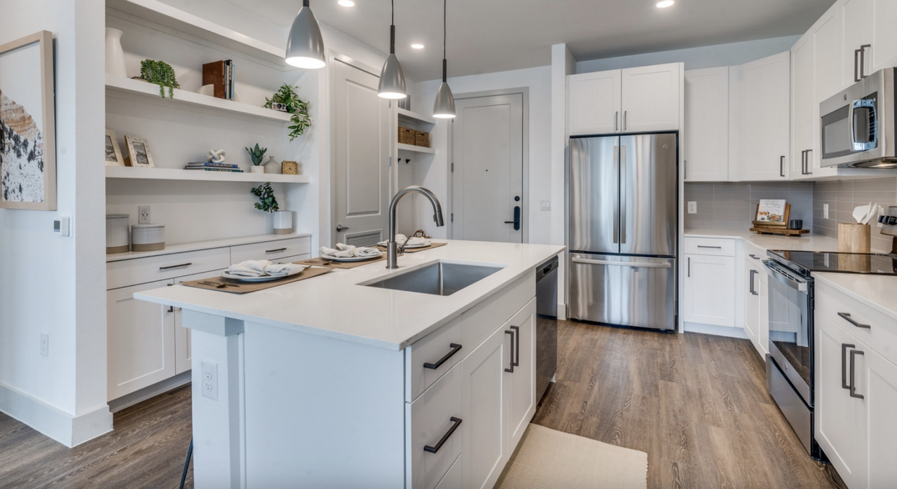 1812 Rutland Drive - Photo 3 of 15