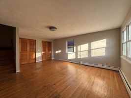 featured image of 226 E Chestnut St