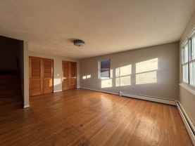 226 E Chestnut St - Photo 1 of 1