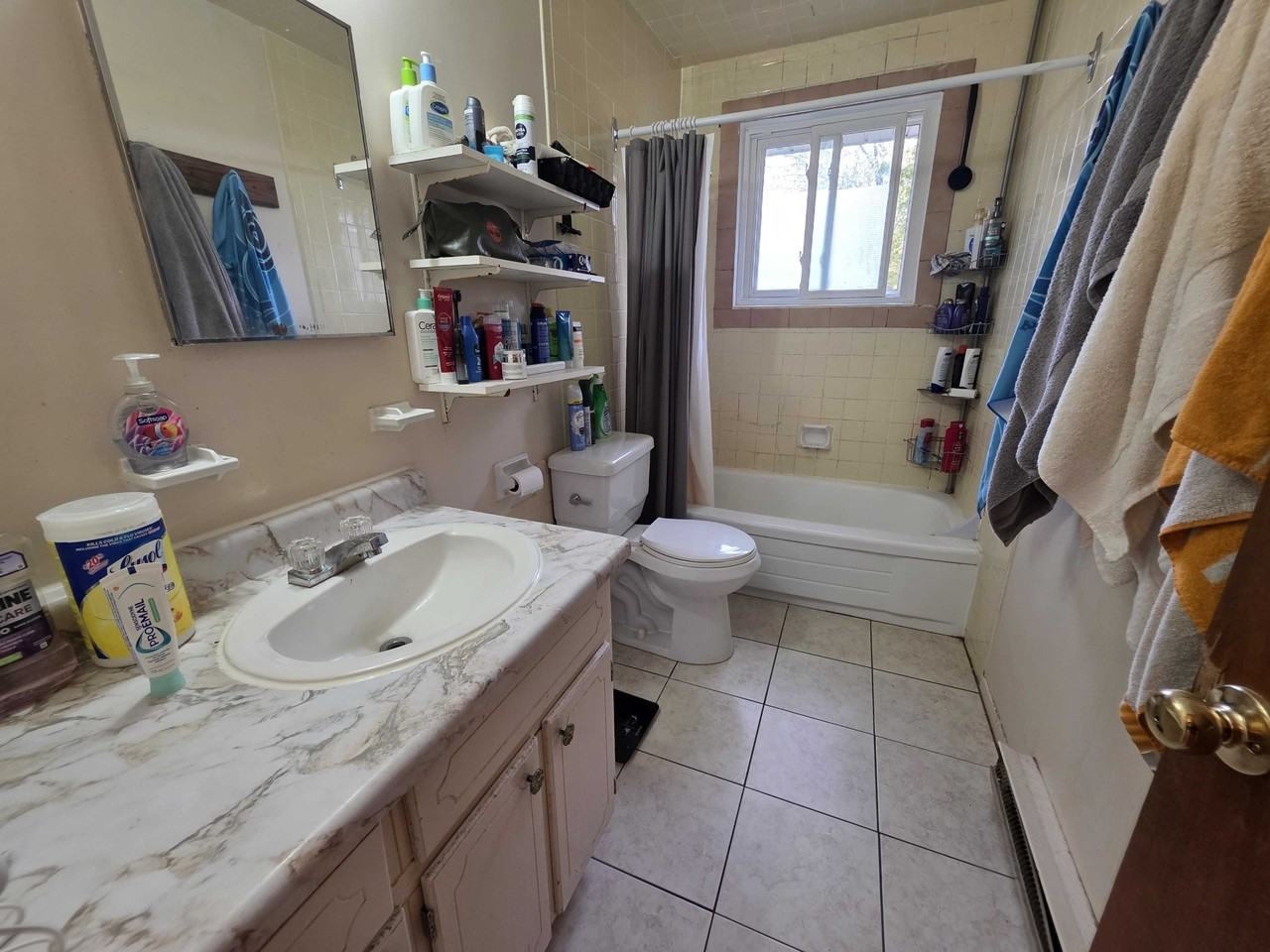 516 Brock St #3 - Photo 5 of 9