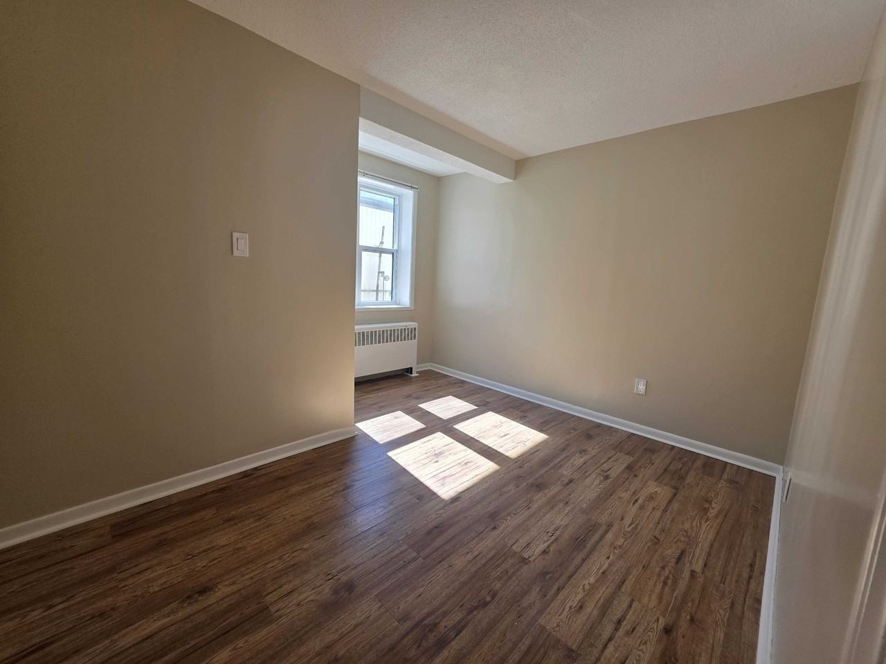 712 Victoria St #2 - Photo 6 of 13