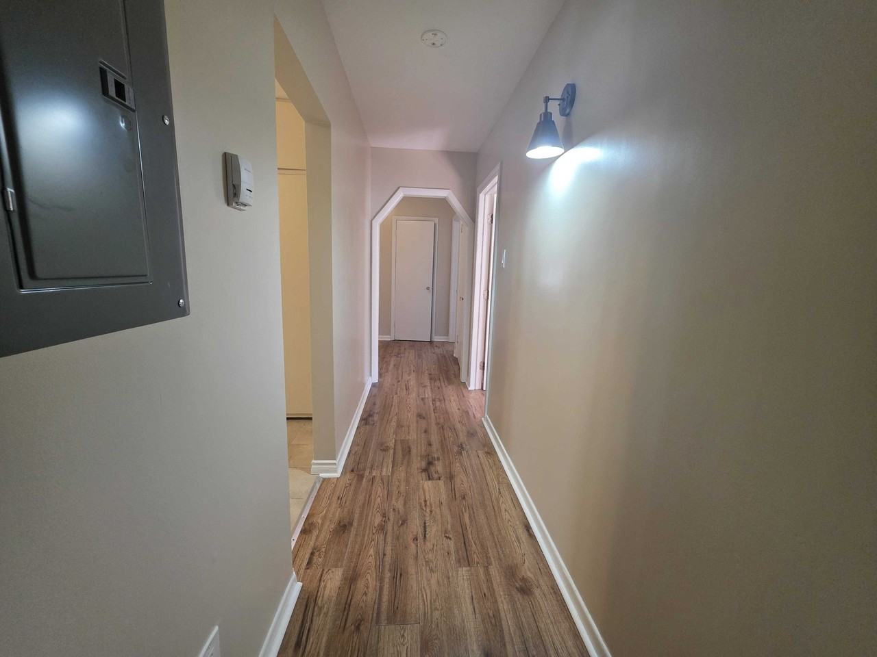 712 Victoria St #2 - Photo 4 of 13