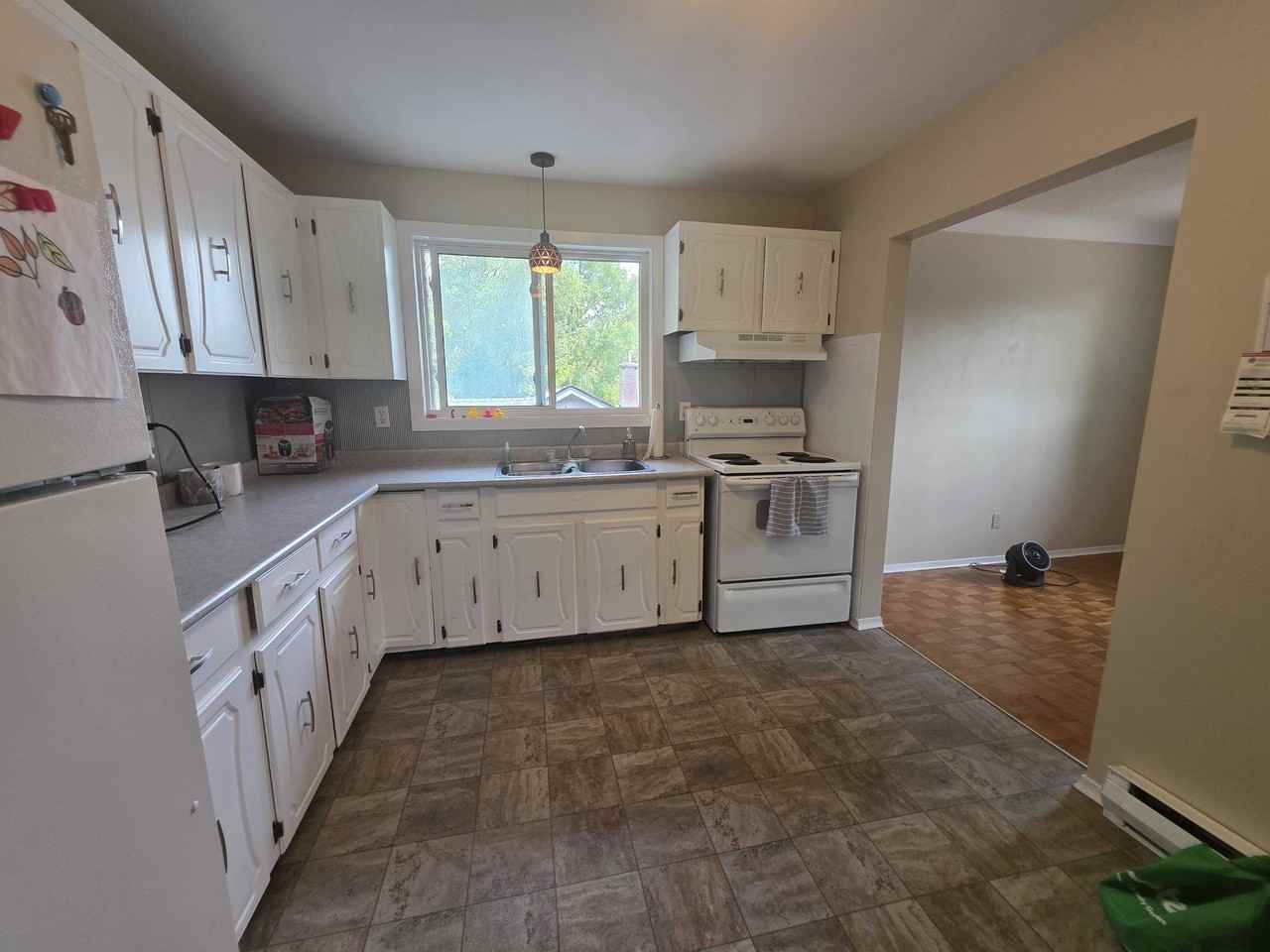 365 Weller Ave #3 - Photo 3 of 11