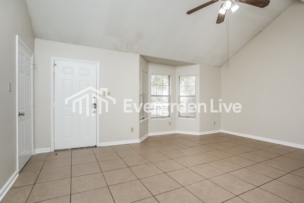 5841 Hickory Cmns - Photo 3 of 16