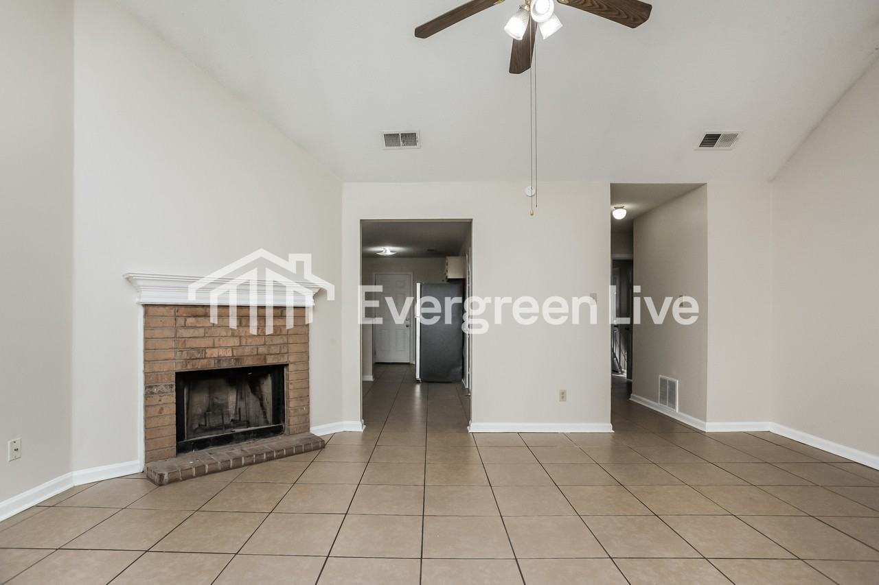 5841 Hickory Cmns - Photo 4 of 16