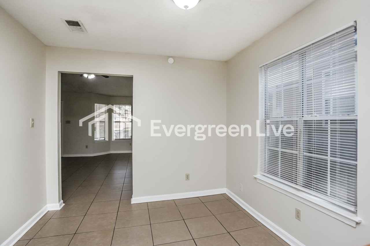 5841 Hickory Cmns - Photo 5 of 16