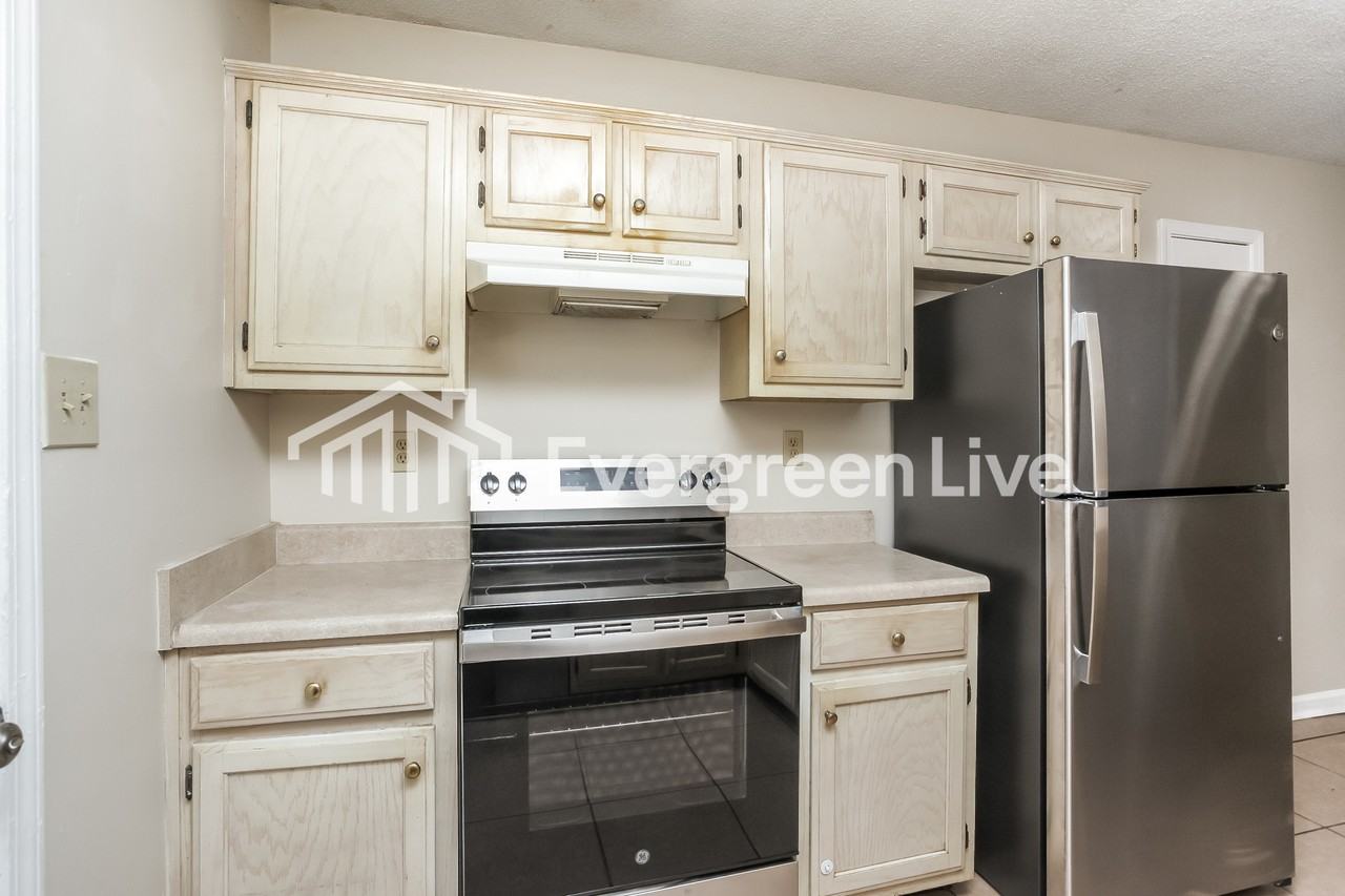 5841 Hickory Cmns - Photo 7 of 16