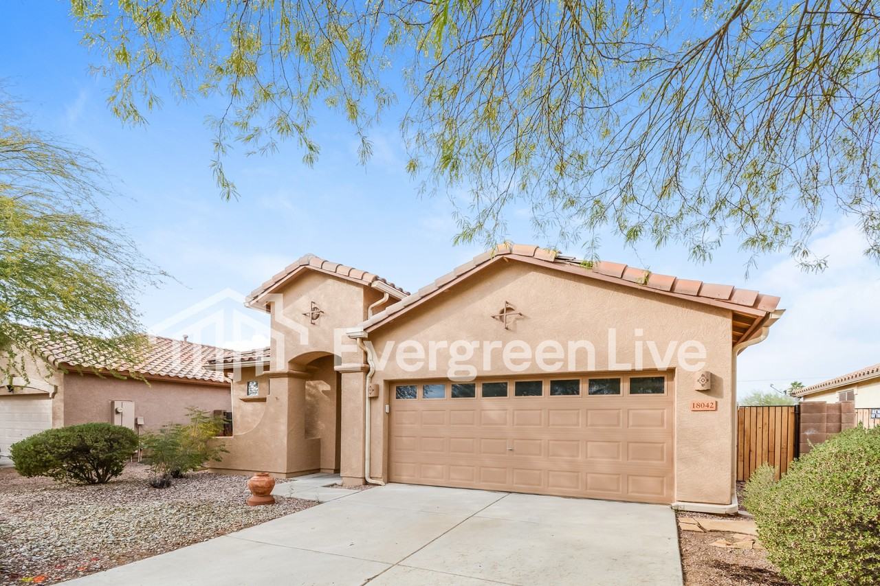 18042 N 170th Ln - Photo 3 of 20