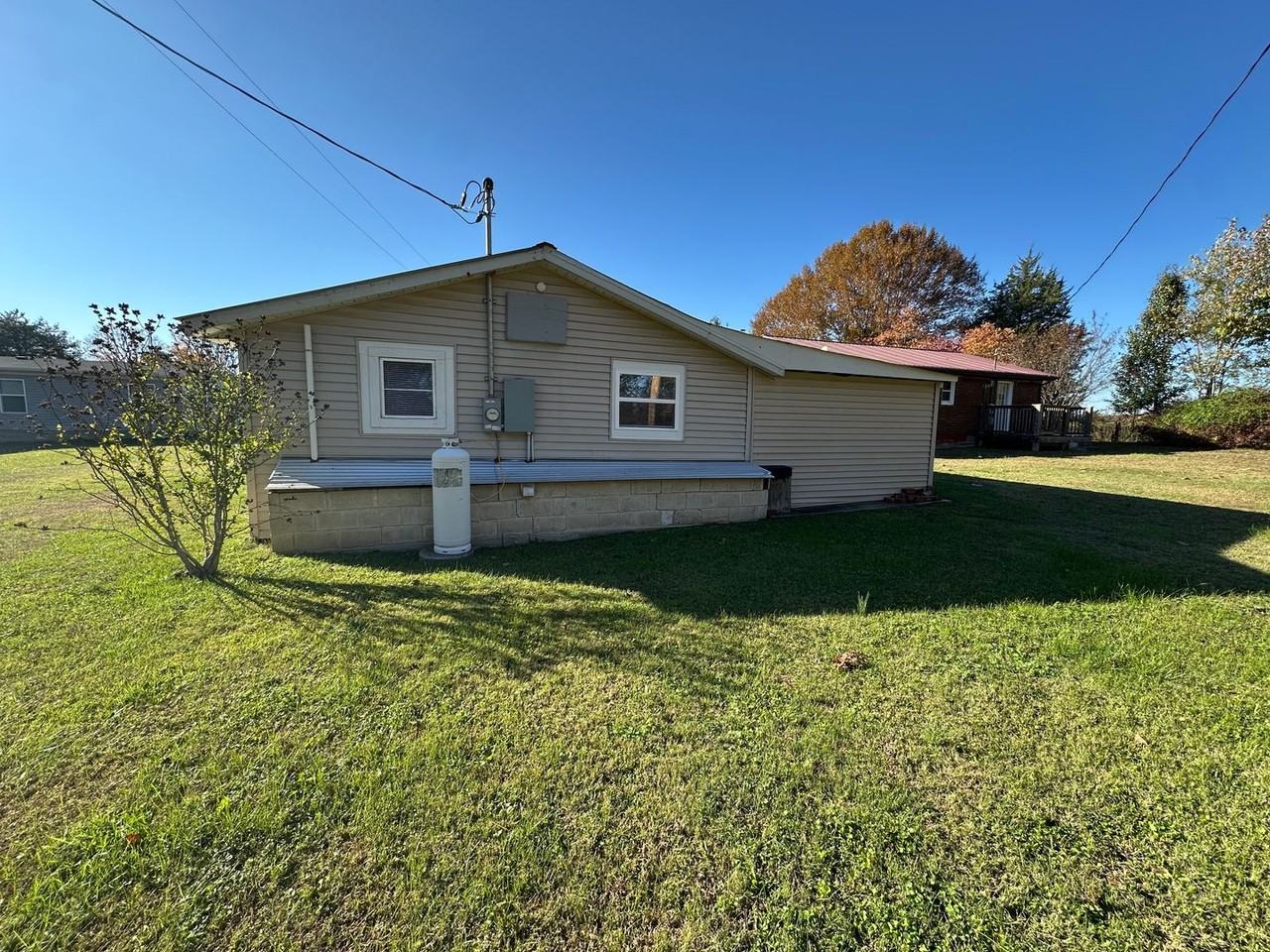 394 Siloam Church Rd - Photo 2 of 9