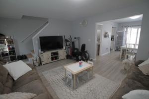 featured image of 614 Main St #1