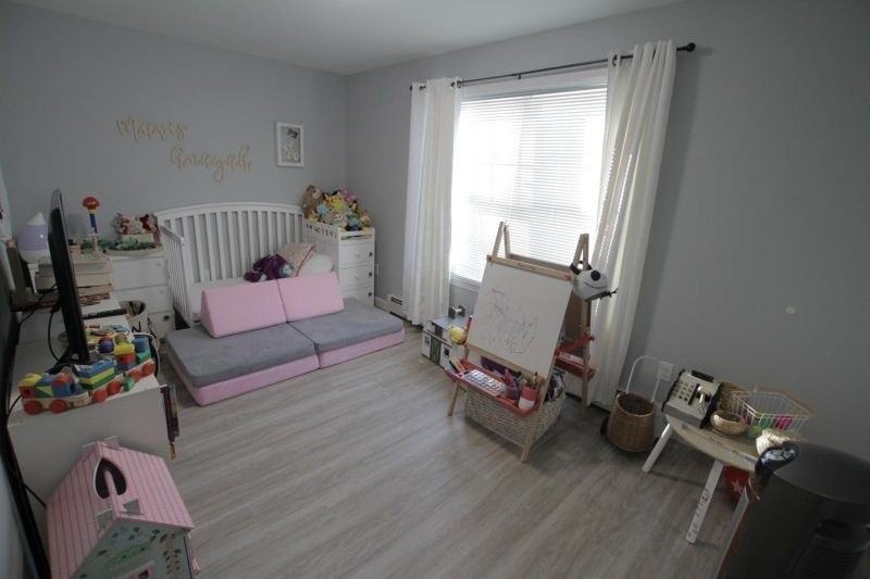 614 Main St #1 - Photo 5 of 7