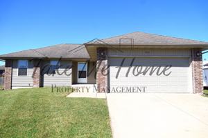 featured image of 465 N Texas Ave