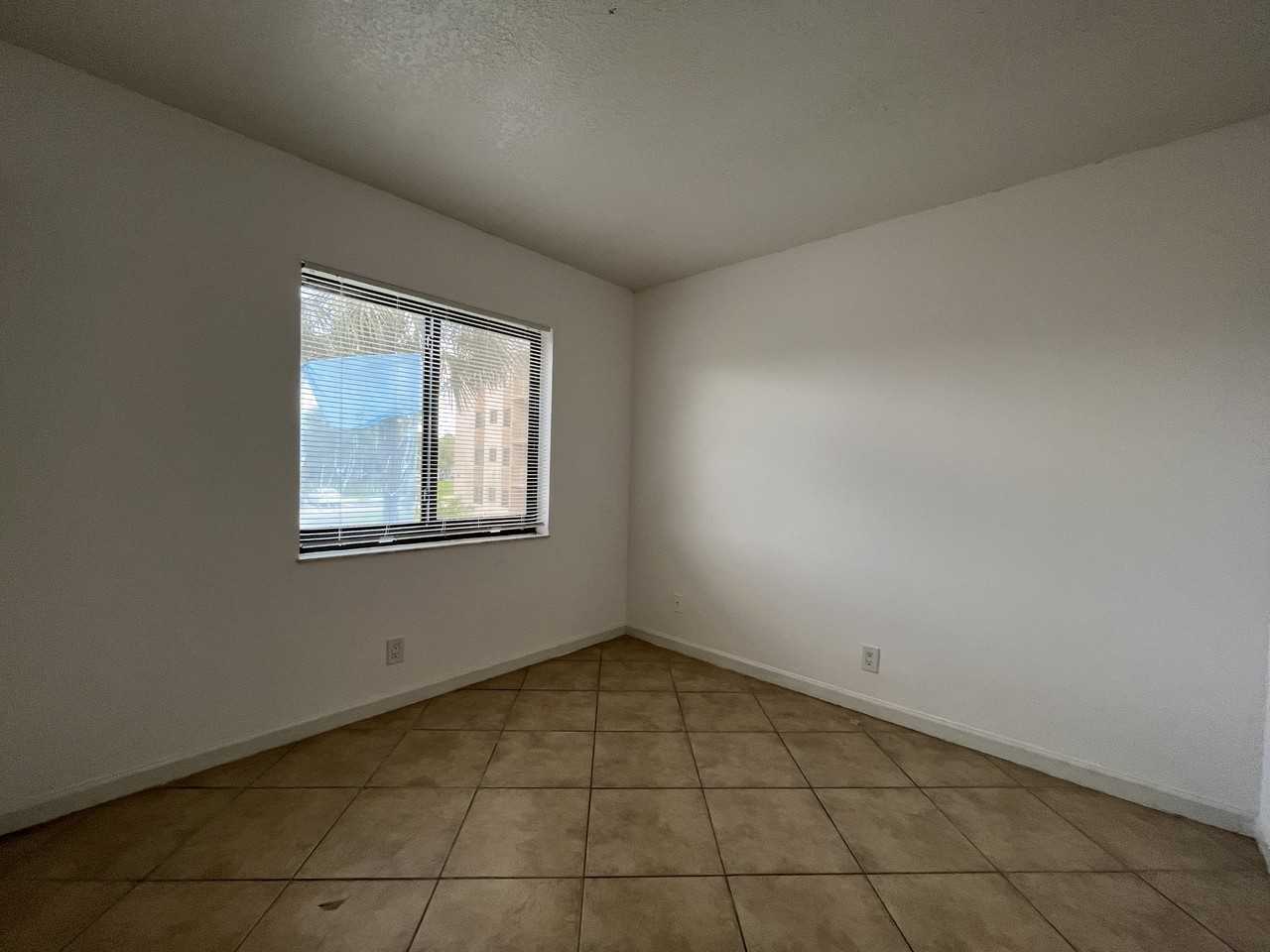 3720 N Pine Island Rd #476 - Photo 4 of 16