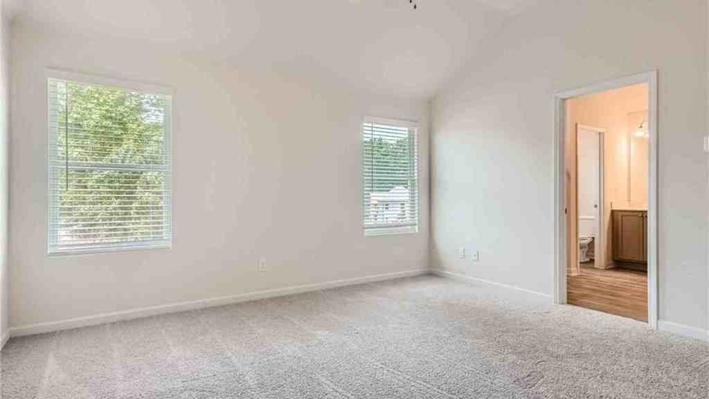 1065 Thomasville Estate Dr - Photo 4 of 5