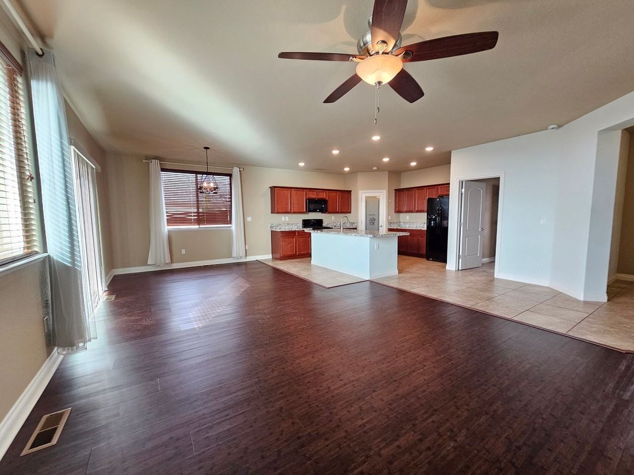 18187 Kodiak Bear Court - Photo 4 of 29