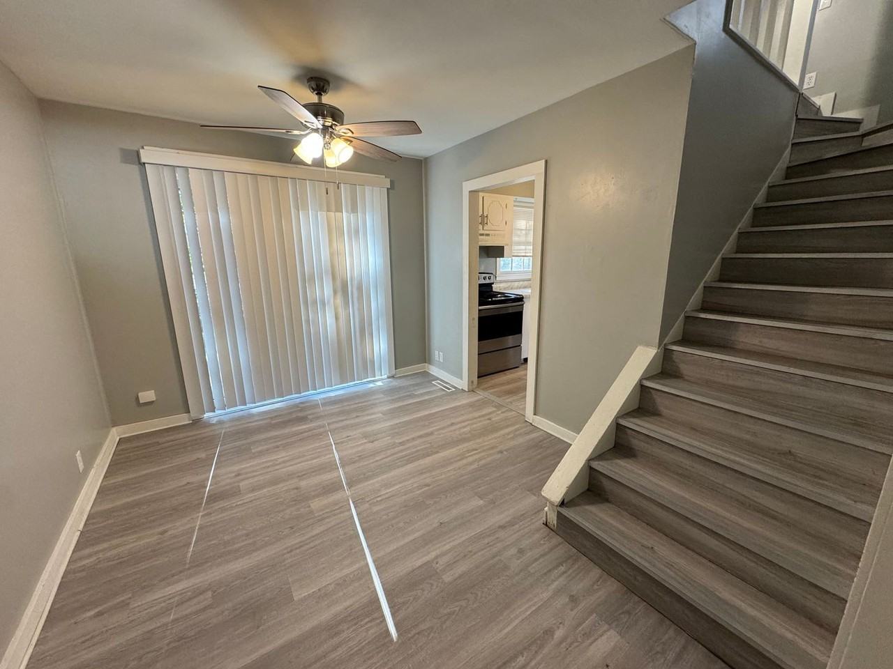 610 Grover Street - Photo 4 of 14