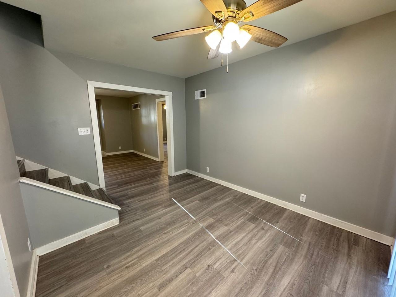 610 Grover Street - Photo 5 of 14