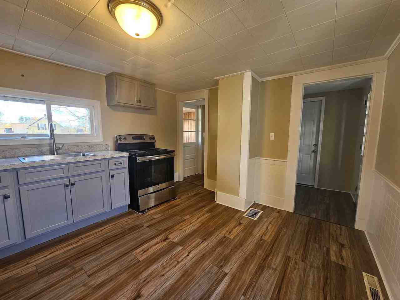 7 Monson Pl - Photo 2 of 8