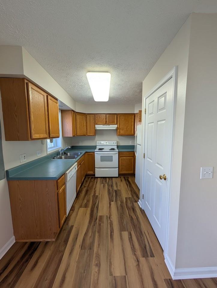 2 Bridgestone Rd - Photo 7 of 19