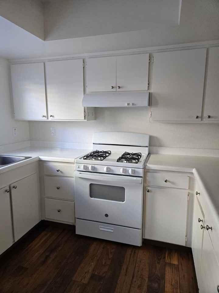 Vista La Mesa Apartments - Photo 4 of 24