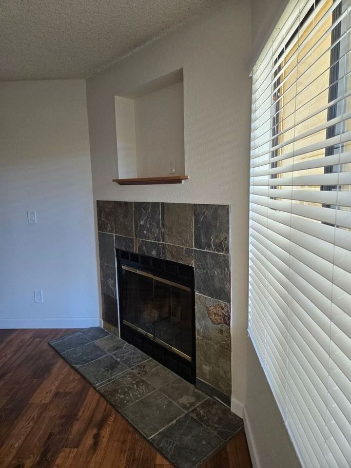 Vista La Mesa Apartments - Photo 5 of 24