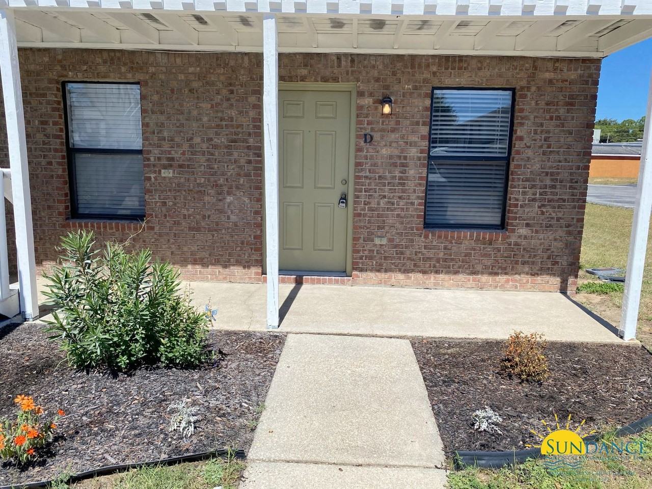 3250 Redwood Ln #D - Photo 2 of 10