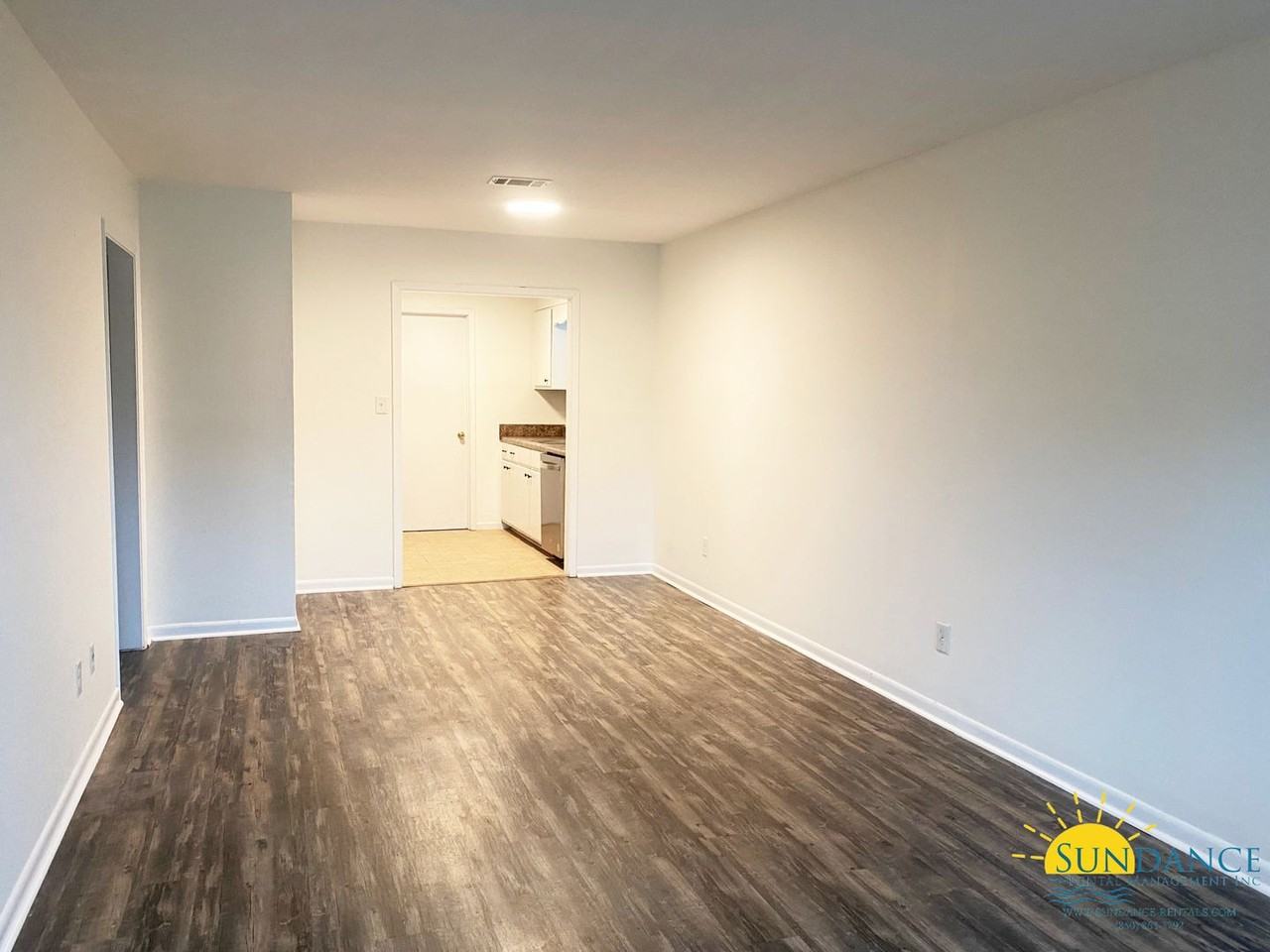 3250 Redwood Ln #D - Photo 3 of 10