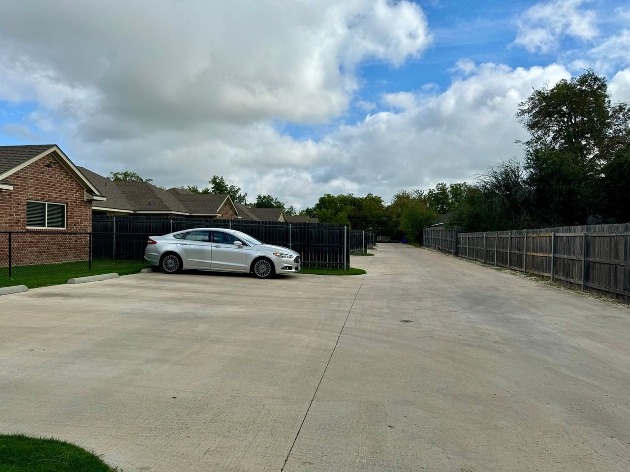 220 Church Ave - Photo 2 of 6