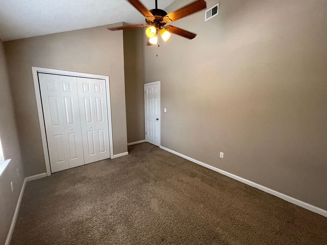 2165 S Milledge Ave - Photo 6 of 16