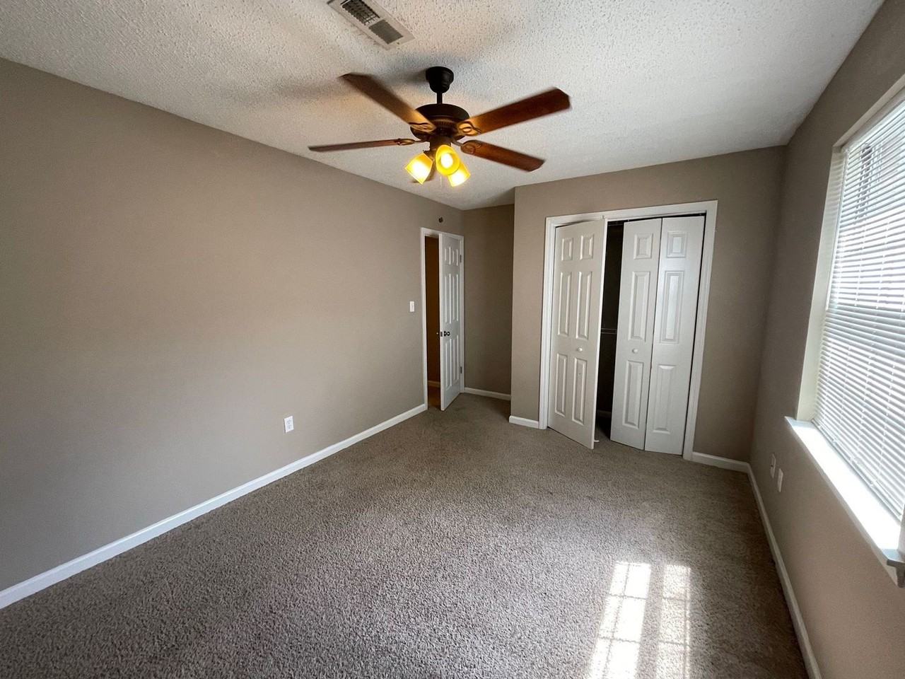 2165 S Milledge Ave - Photo 7 of 16