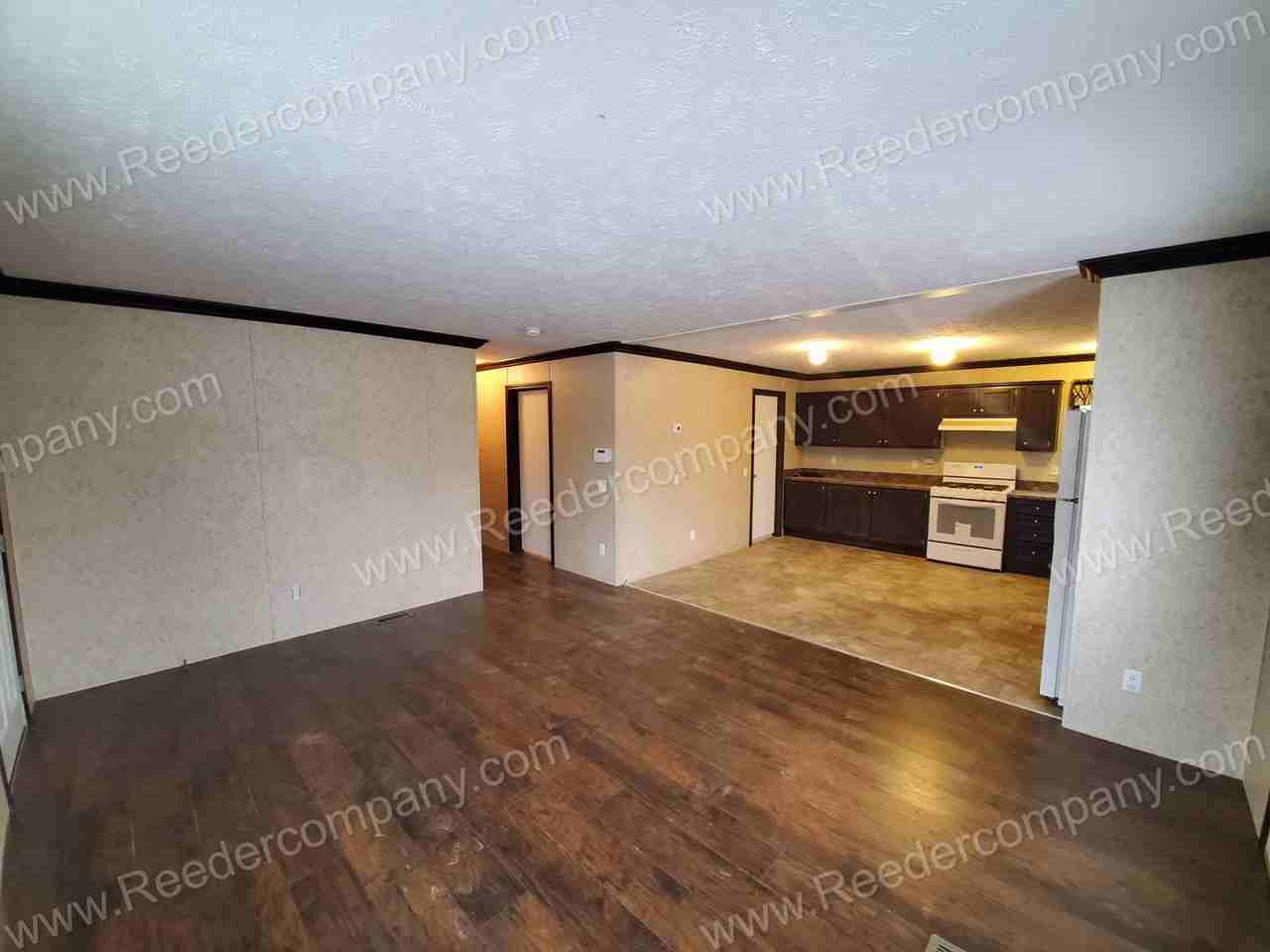 4423 Torrence Ave - Photo 2 of 16