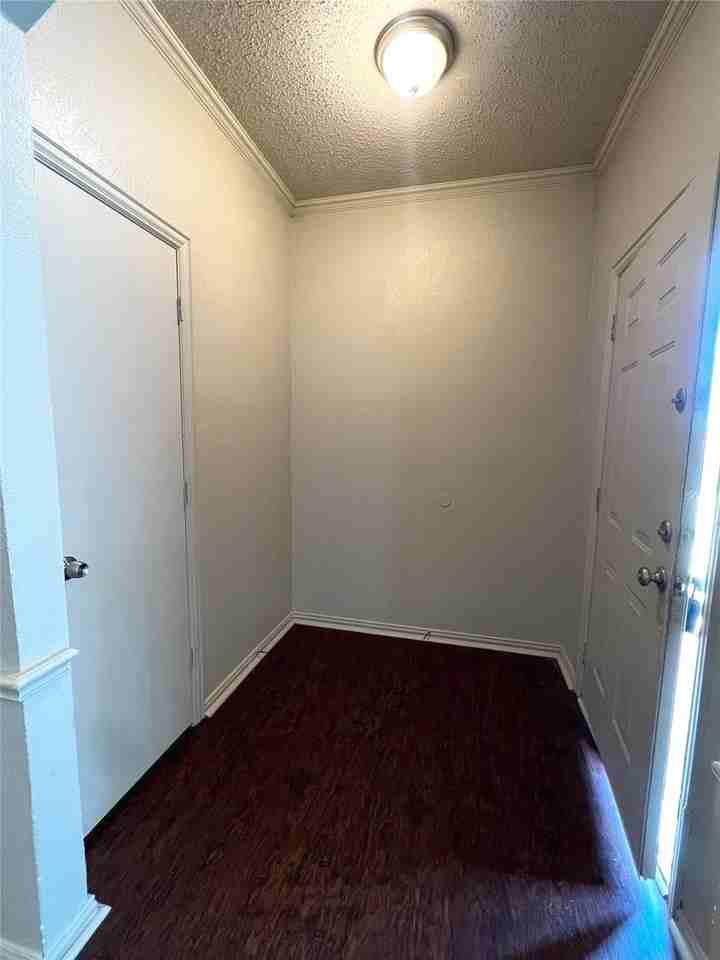 725 Kingston Drive #1 - Photo 4 of 27