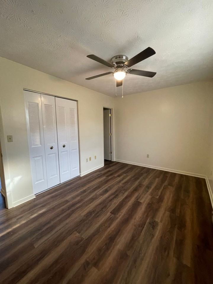 211 Rockingham Drive - Photo 6 of 7