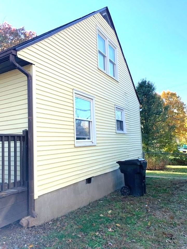 2907 Clays Mill Road - Photo 3 of 33