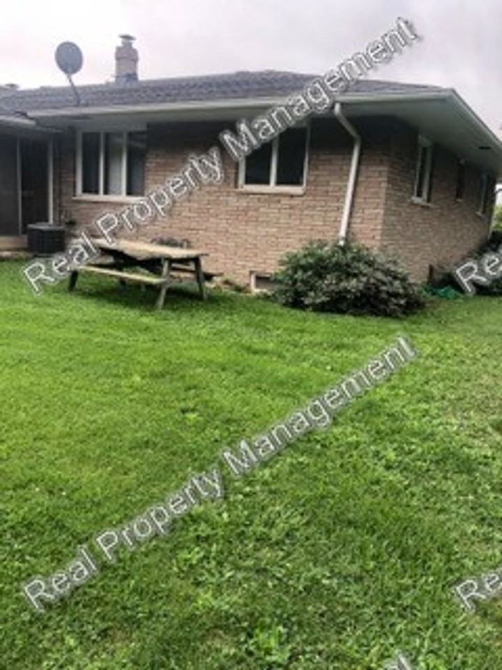 10845 Forestdale St - Photo 3 of 20