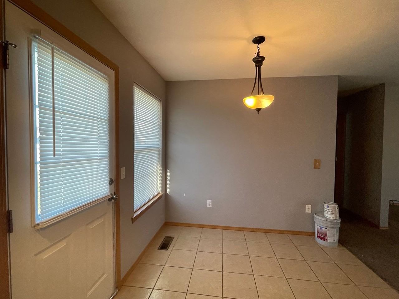 103 South Inmon Avenue - Photo 7 of 13