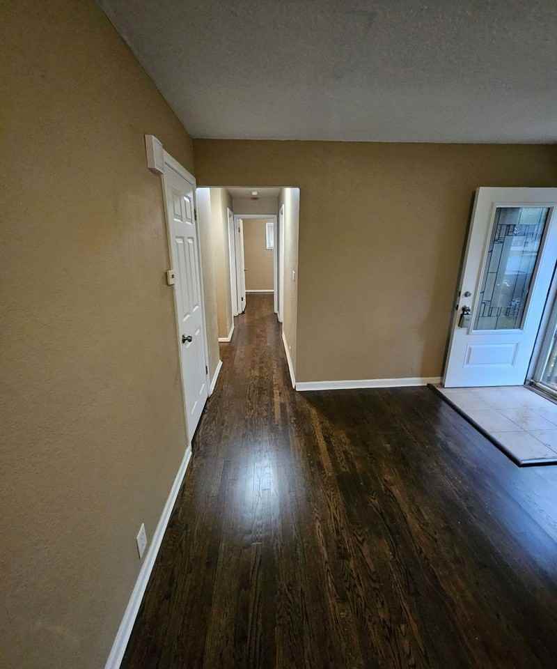 7400 E 109th St - Photo 4 of 9