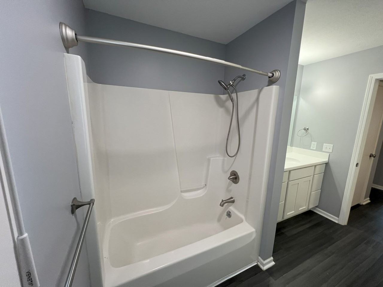 Feiger Lane - Photo 6 of 27