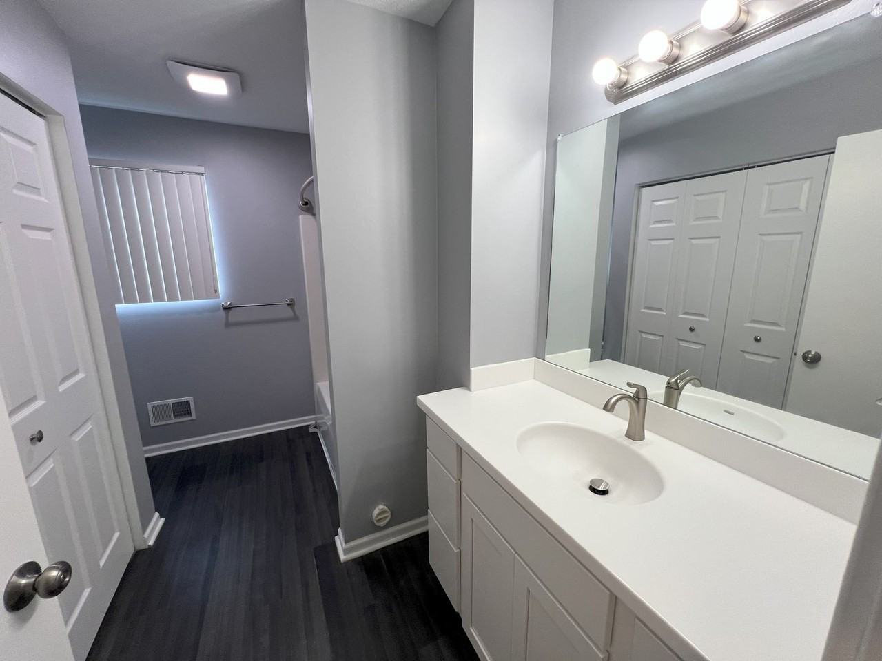 Feiger Lane - Photo 7 of 27