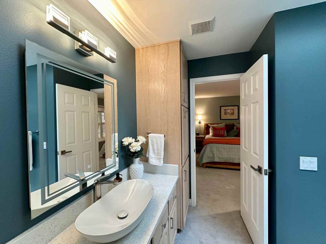 9048 Gleneagle Drive - Photo 4 of 20