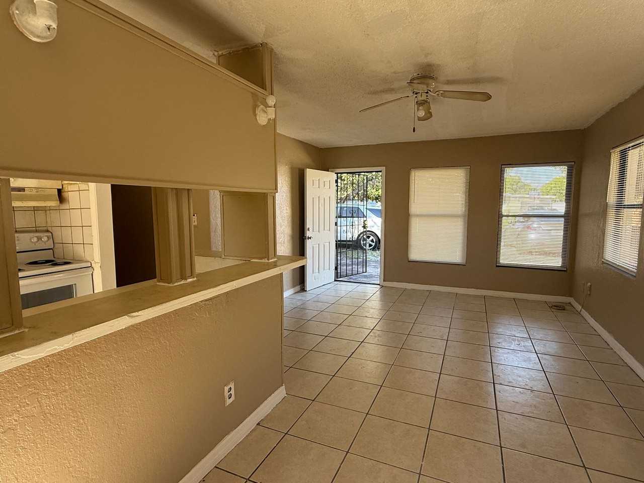 7621 Prato Ave - Photo 2 of 15