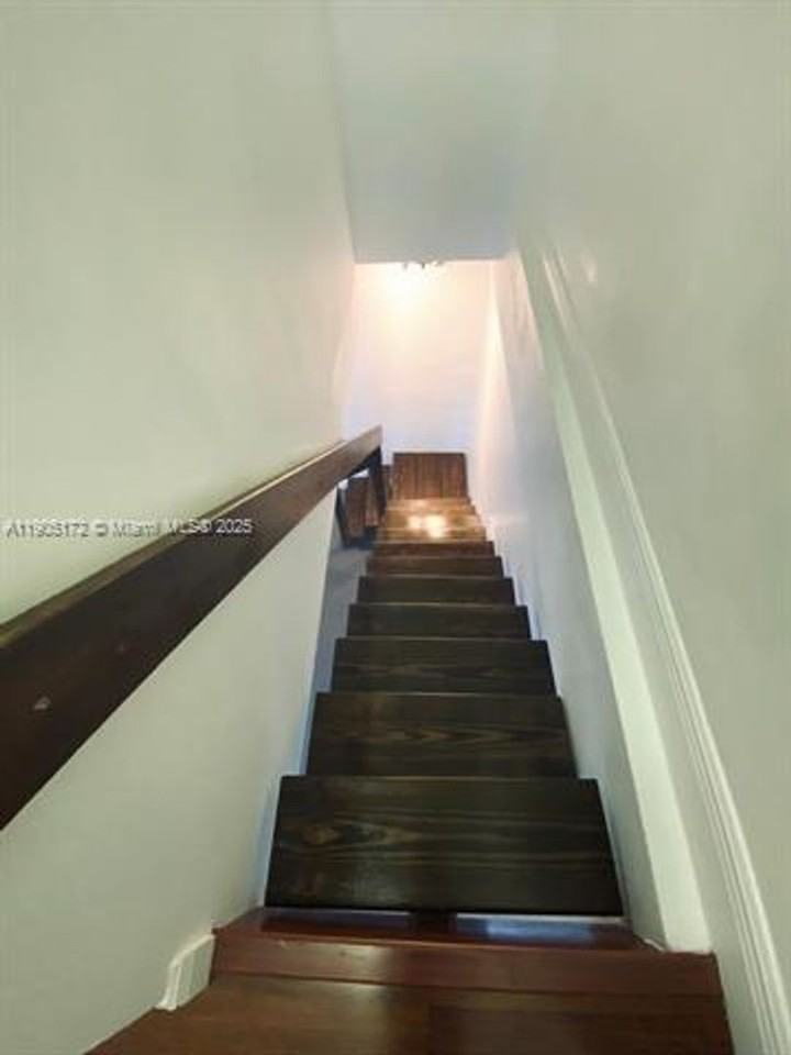 798 798 Crandon Blvd TH 30-C #C - Photo 5 of 24