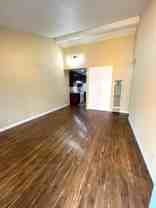 LB1051 - Photo 1 of 1