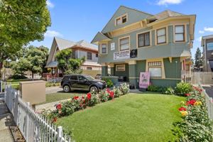 featured image of 1116 W 30th St