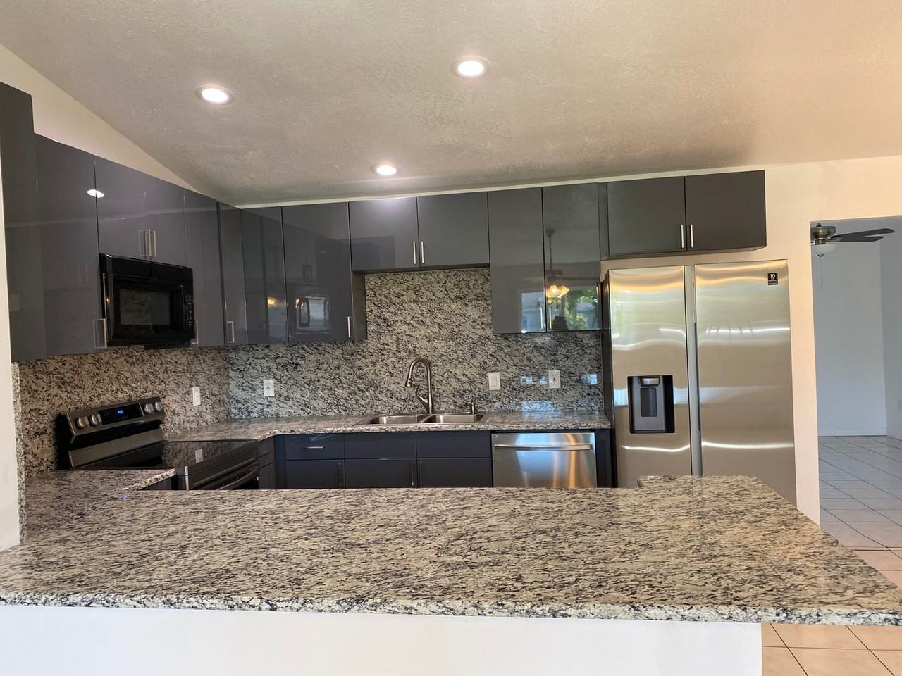 757 Nw Bayard Ave - Photo 2 of 40