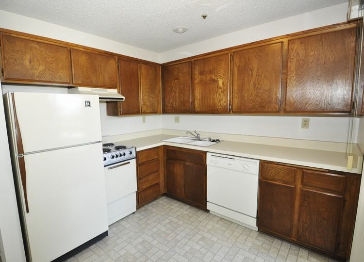 301 N Ford Ave - Photo 4 of 7