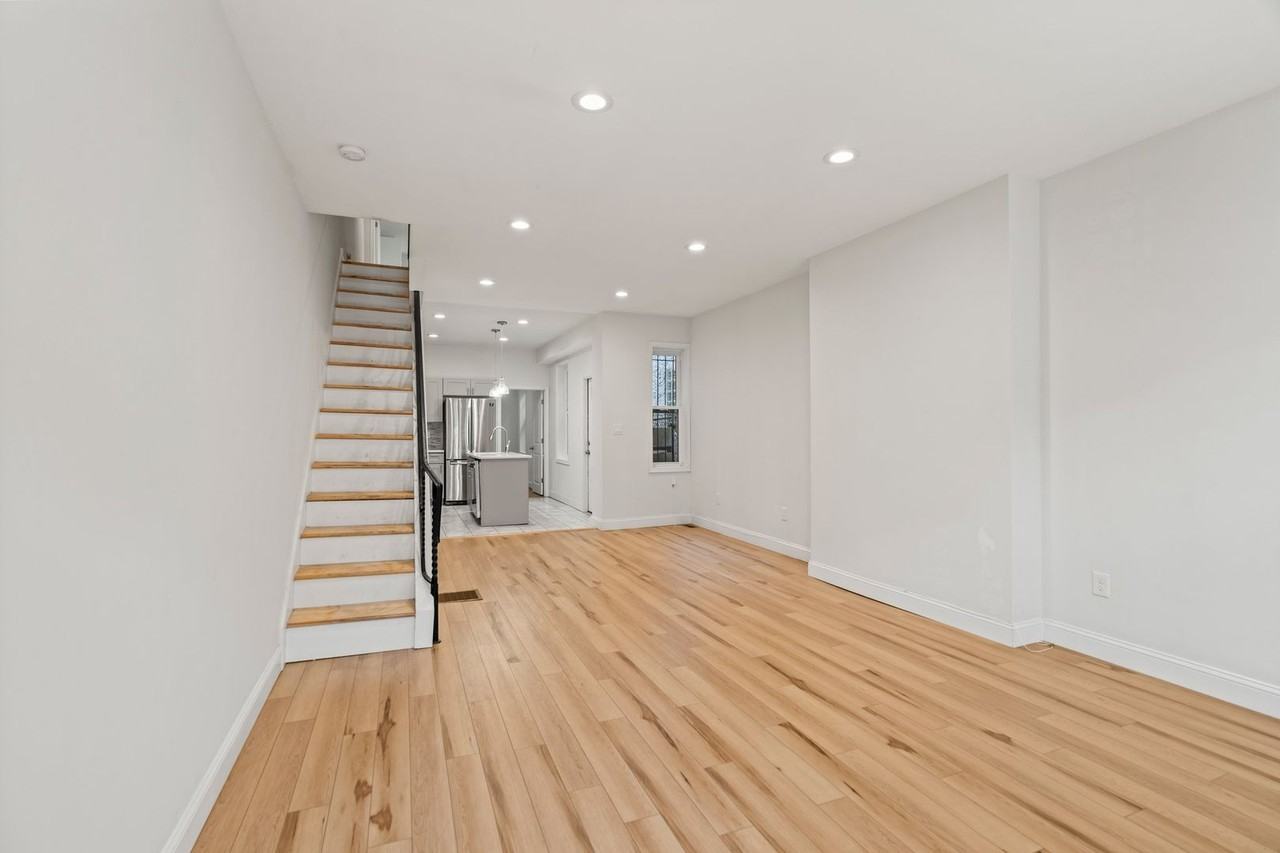 1630 Edgley St - Photo 2 of 27