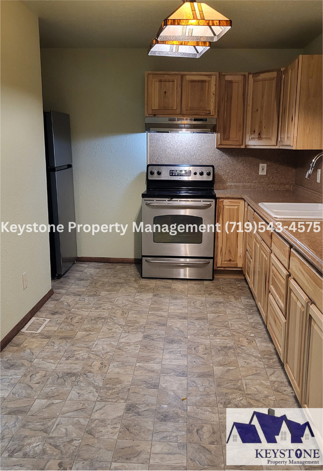 420 West 10th Street #3 - Photo 5 of 11