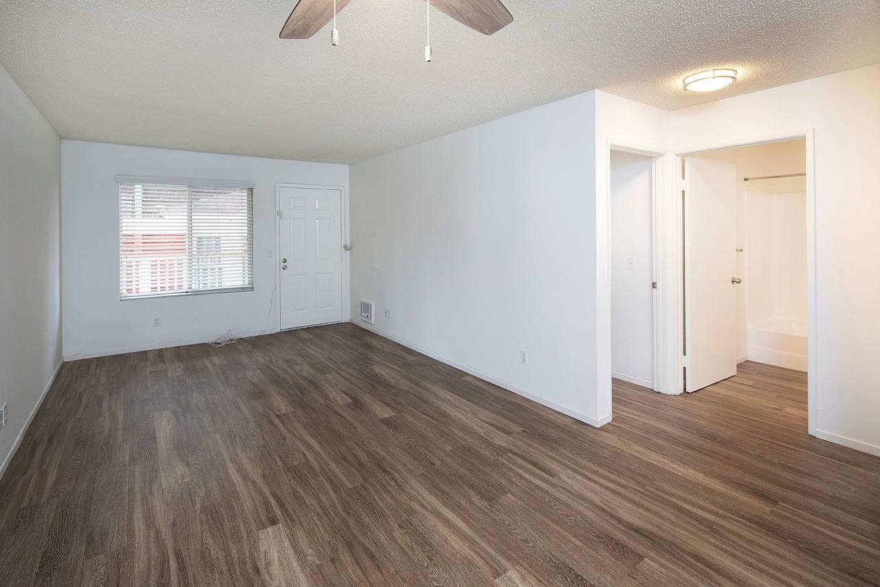 3829 Georgia St - Photo 3 of 8